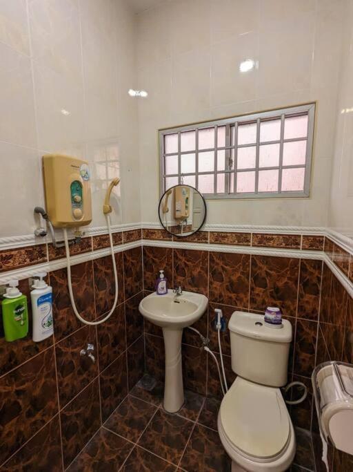 Cozy Spacious Bangalow Taman Rasah 2085 Rumah percutian *