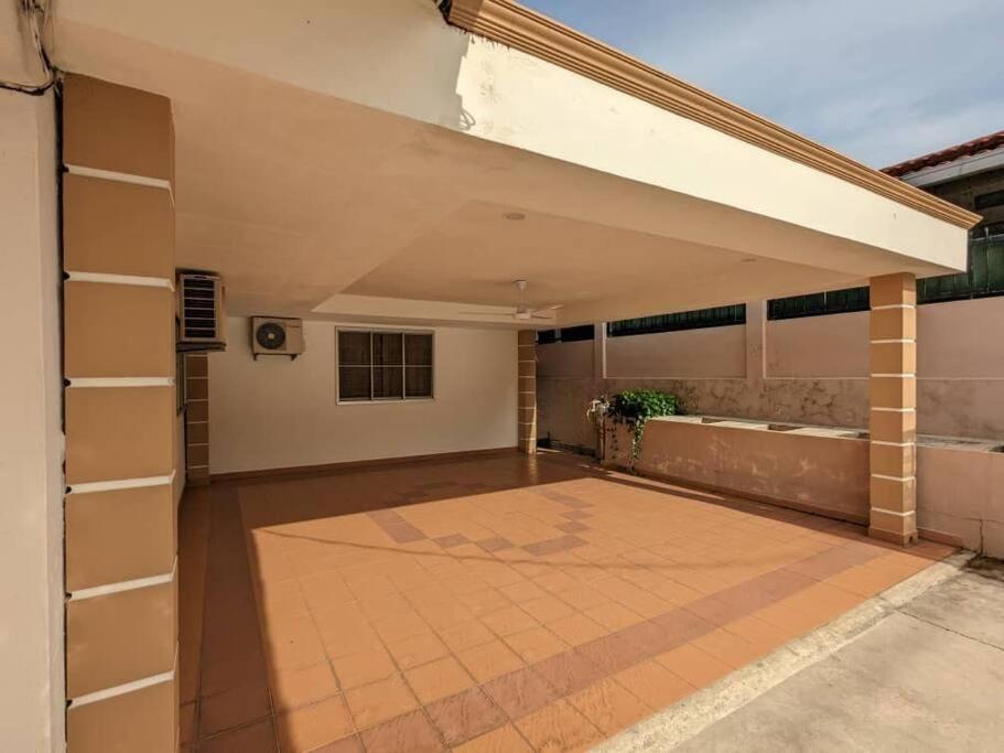 Rumah percutian Cozy Spacious Bangalow Taman Rasah 2085 *
